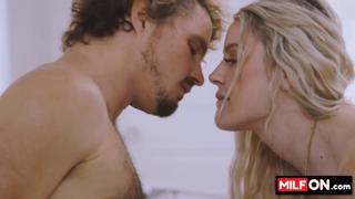 Blonde bombshell Jenna Starr gets doggied, face-fucked, and ass🍑-fucked by Robby Echo