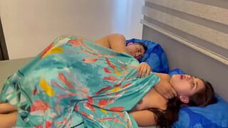 Hard pounding of my curvy stepmom's juicy ass🍑 as I sneak into her room