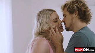 Busty Blonde Jenna Starr Baiting Partner With Amazing Naturals In Hot Encounter - Robby Echo