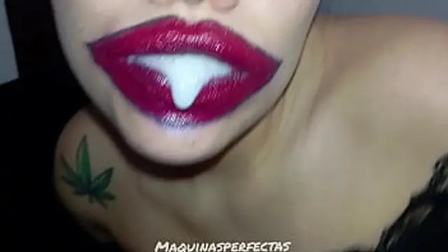 VERY BIG MOUTH SWALLOWS MY WHOLE COCK AND I GIVE HER ALL MY CUM MAQUINASPERFECTAS