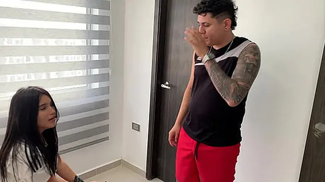 小妹妹双亲赠送，给你软嫩挤压，诱惑你 high 潮