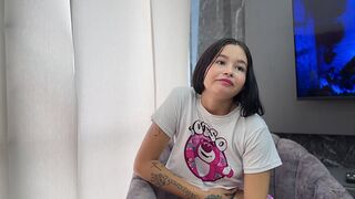 Come on, stepsister, I'll give you my new cell phone, but you pay me with your delicious pussy!!!
