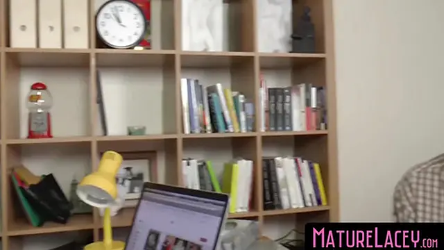 MatureLacey com - Lacey Starr′s interracial banging with a MILF and creampie