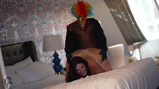 Worker Leaves Job For Rich Suga hunk′s Hot Fuck Session