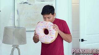 Donuts And Cupids Arrow. Spanish sub. To see in: pornsuborg