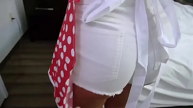 milf′s Big Booty - Candice Dare