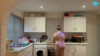 AMATEUR TEENAGER Naked Cleaning