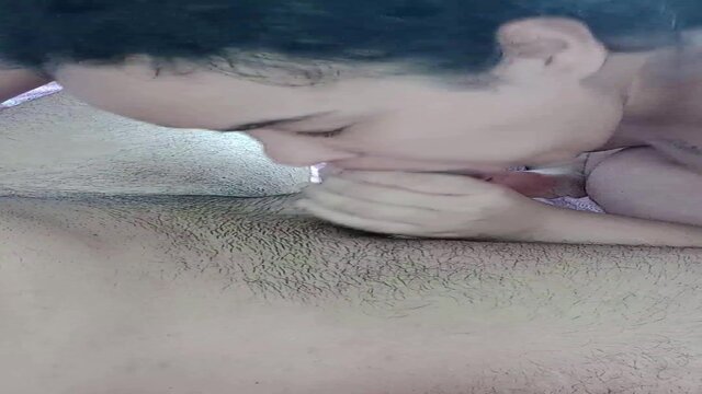 Delicious Latina gives a tasty head and takes it in the snatch