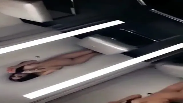 Wet pussy solo girl shows off her squirting skills in public