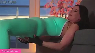 Hot EXPERIENCED ONE Jeny Smith shows off her body in tight leggings during a workout