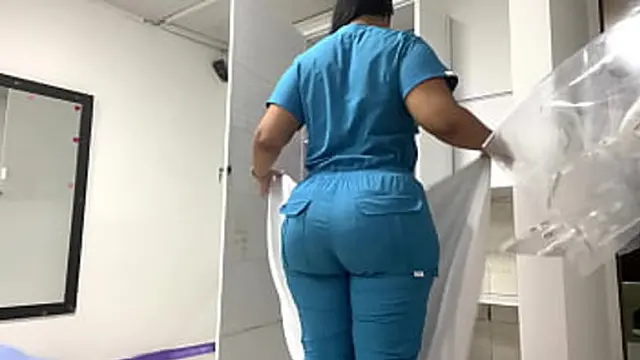 Slutty doc gets it on with a lucky patient in her office booty parade